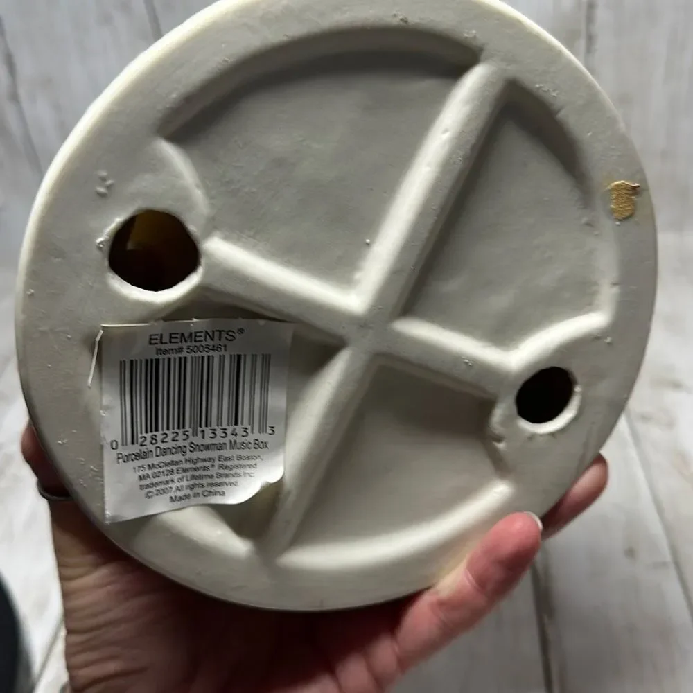 No Brand porcelain dancing